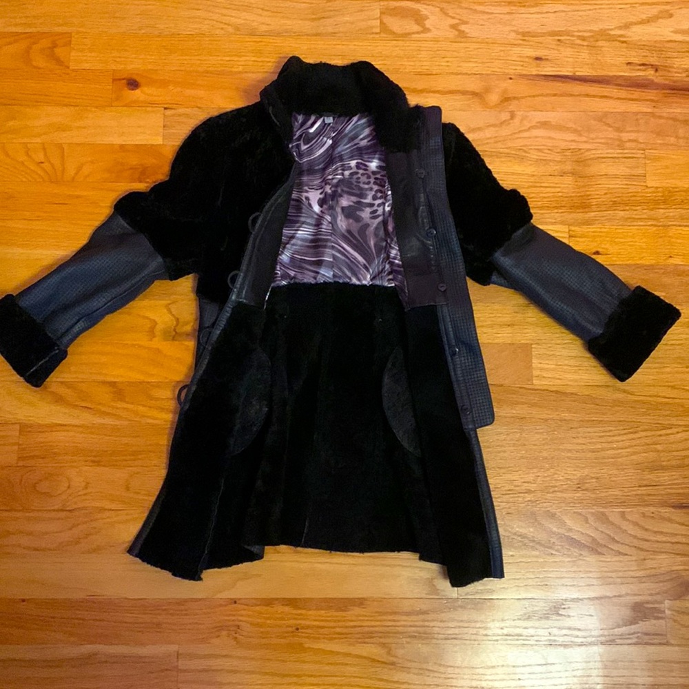 Stylish leather jacket - Picture 2 of 3